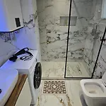 Dami Apartment *